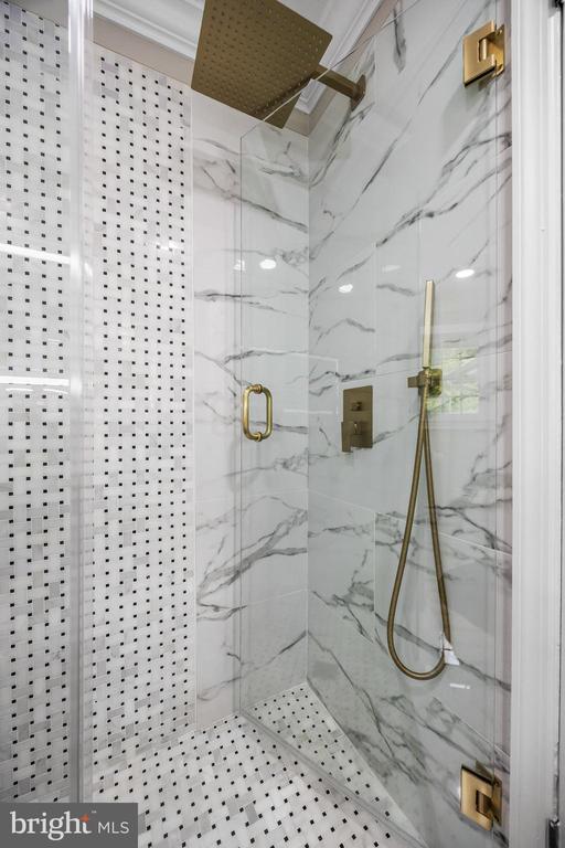 1429 HAINESPORT MOUNT LAUREL ROAD