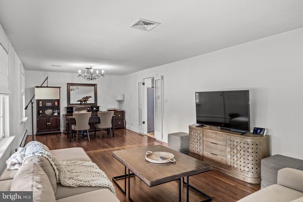 1429 HAINESPORT MOUNT LAUREL ROAD