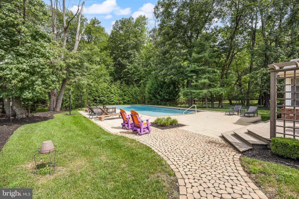 1429 HAINESPORT MOUNT LAUREL ROAD