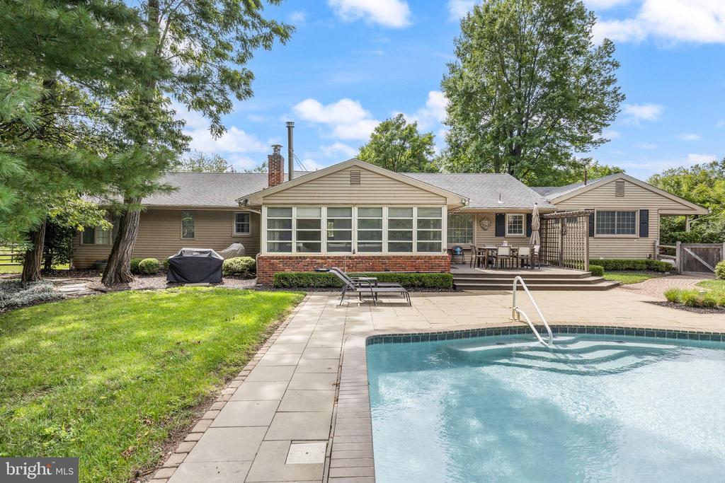 1429 HAINESPORT MOUNT LAUREL ROAD