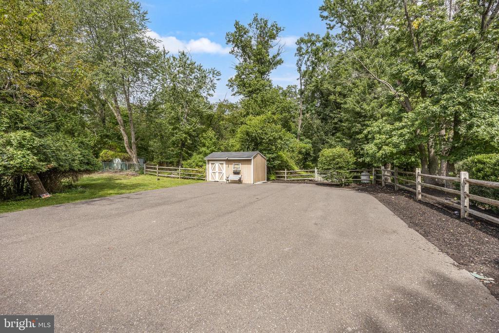 1429 HAINESPORT MOUNT LAUREL ROAD