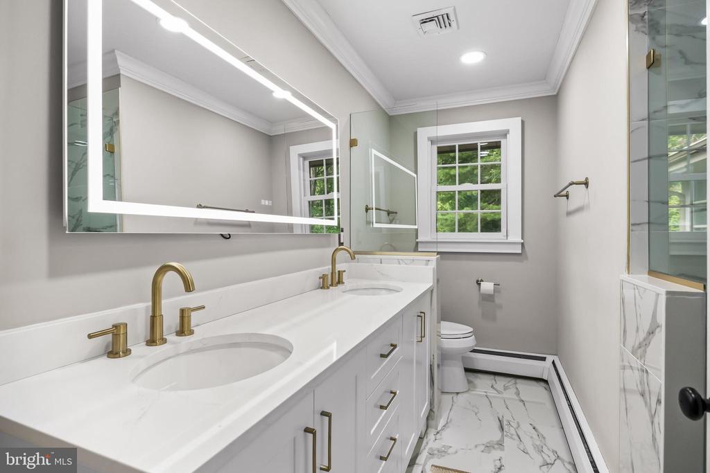 1429 HAINESPORT MOUNT LAUREL ROAD