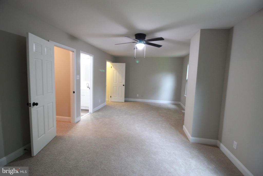 2 BLACKHAWK COURT