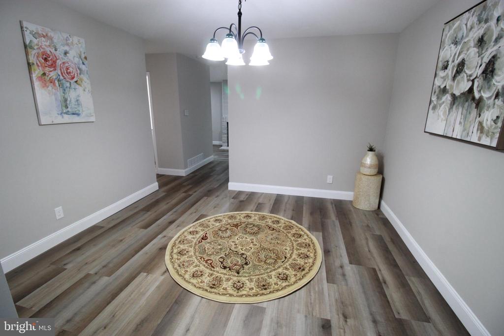 2 BLACKHAWK COURT