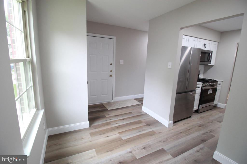 2 BLACKHAWK COURT