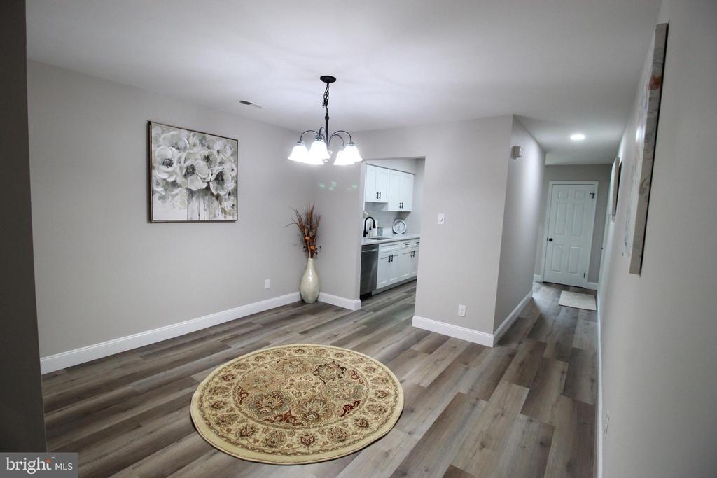 2 BLACKHAWK COURT
