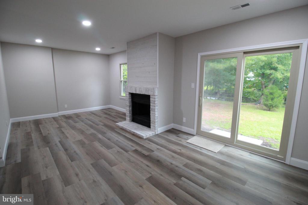 2 BLACKHAWK COURT