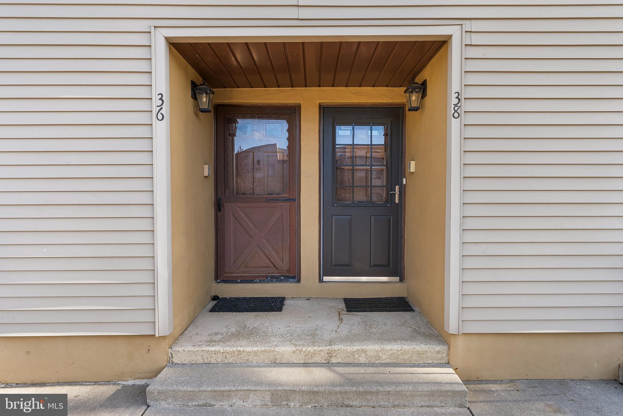 38 ASHLEY COURT