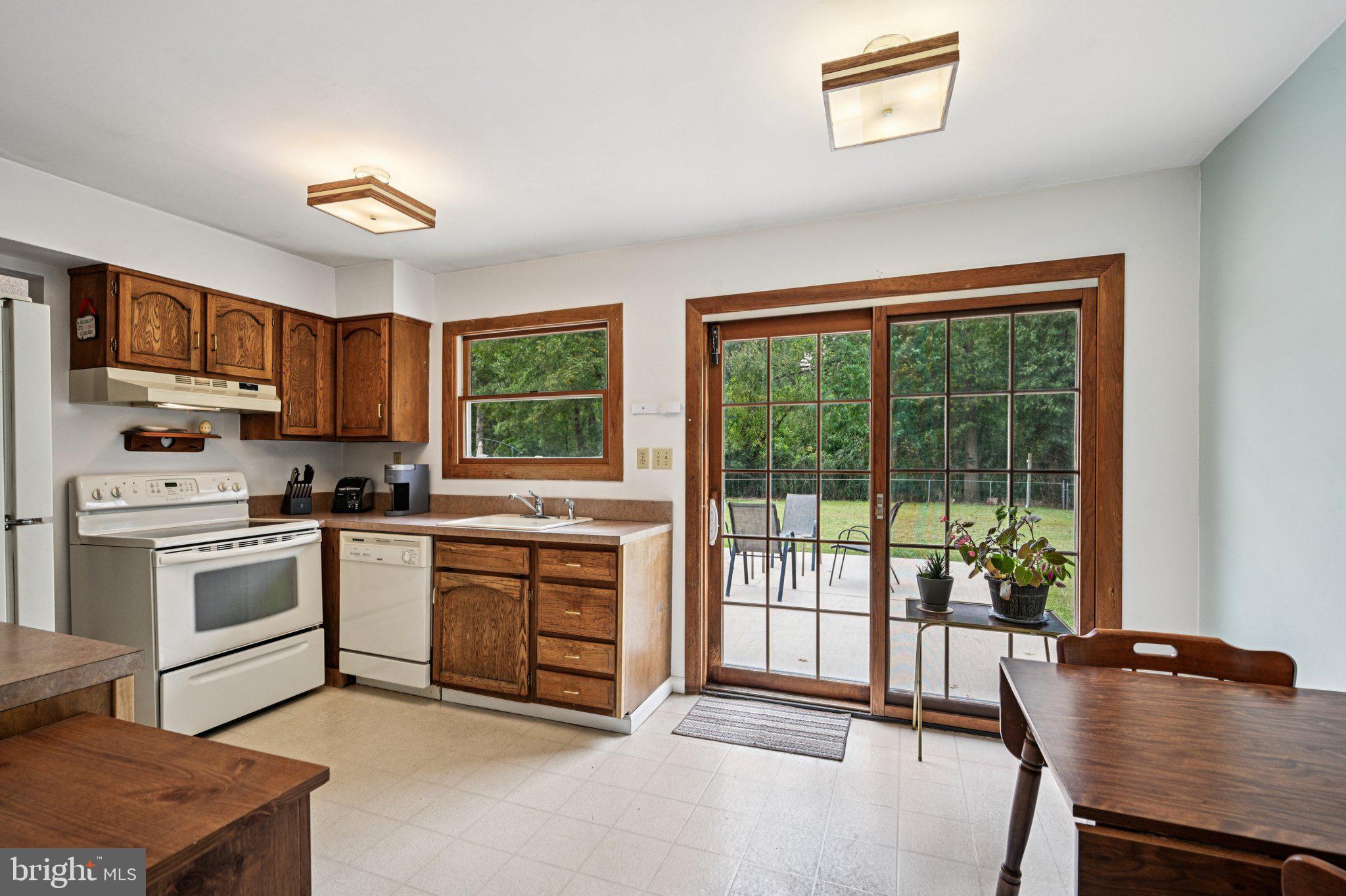 85 CARLTON AVENUE