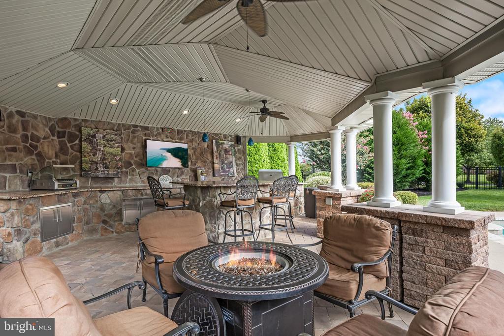 14 AMARYLLIS LANE