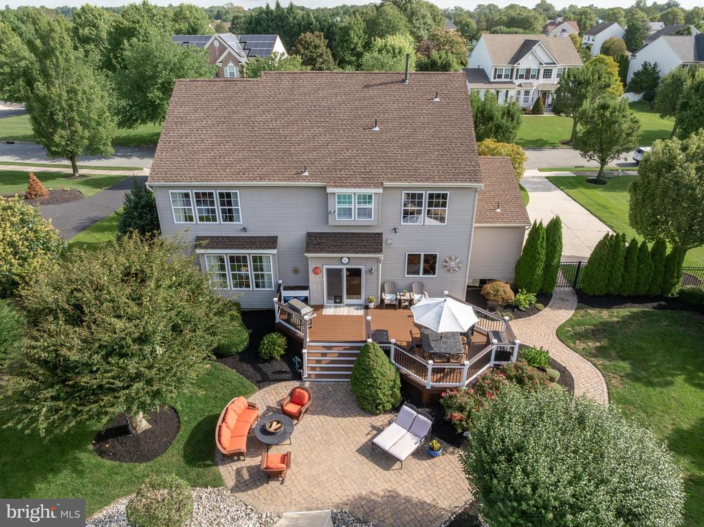 14 AMARYLLIS LANE