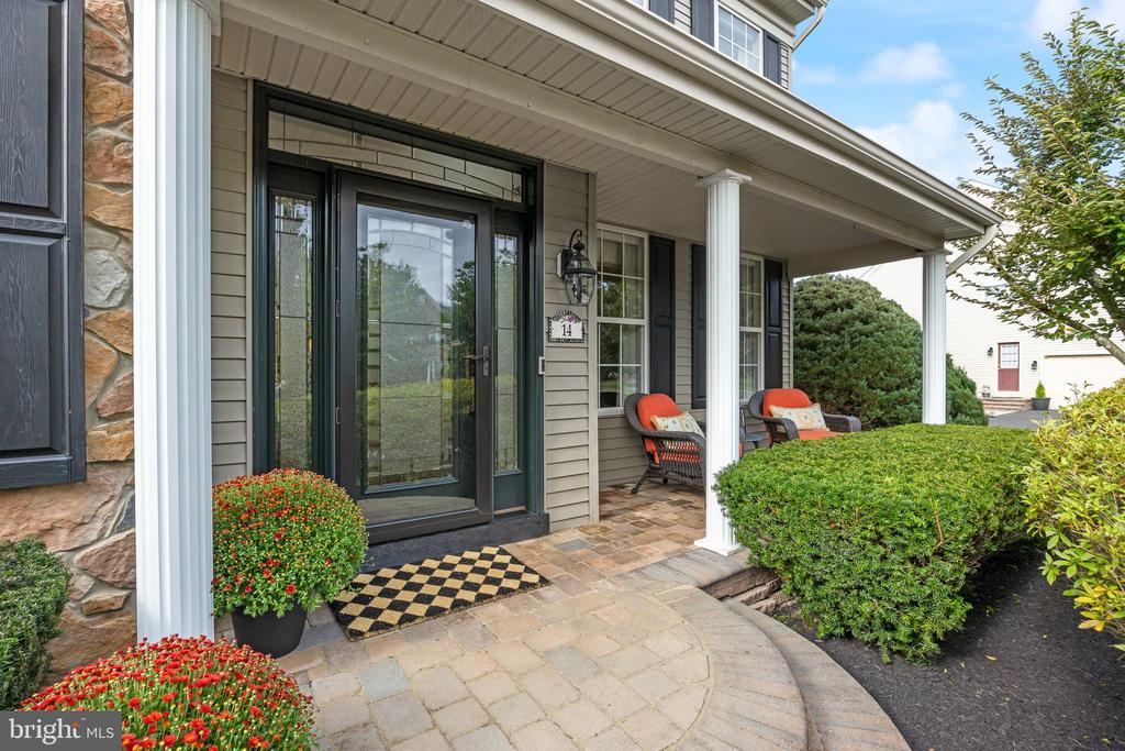 14 AMARYLLIS LANE