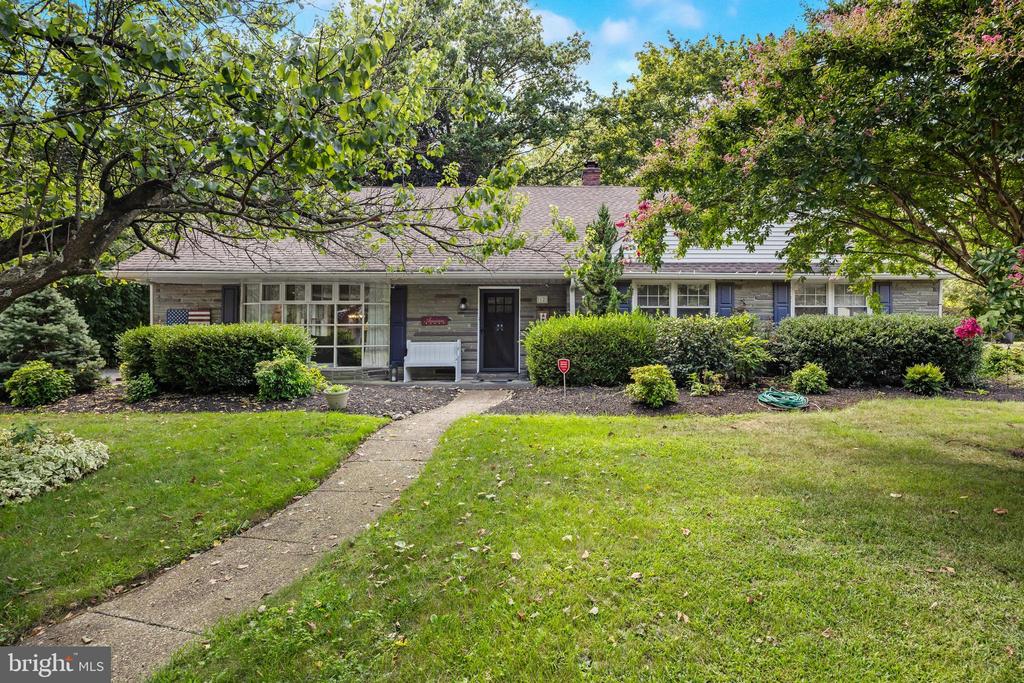 12 GREENVALE ROAD