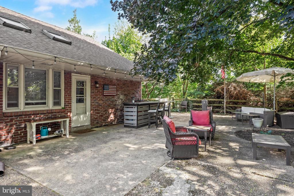 12 GREENVALE ROAD