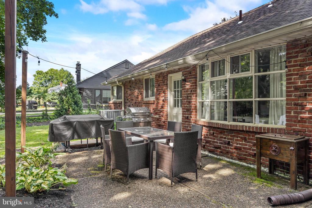 12 GREENVALE ROAD