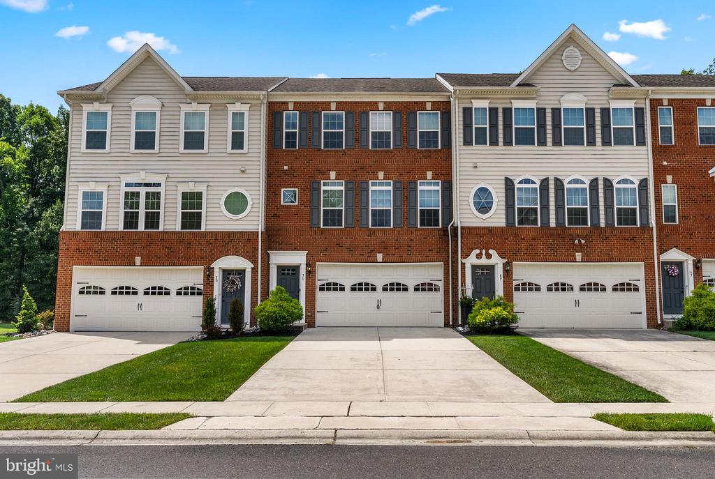 71 ISABELLE COURT