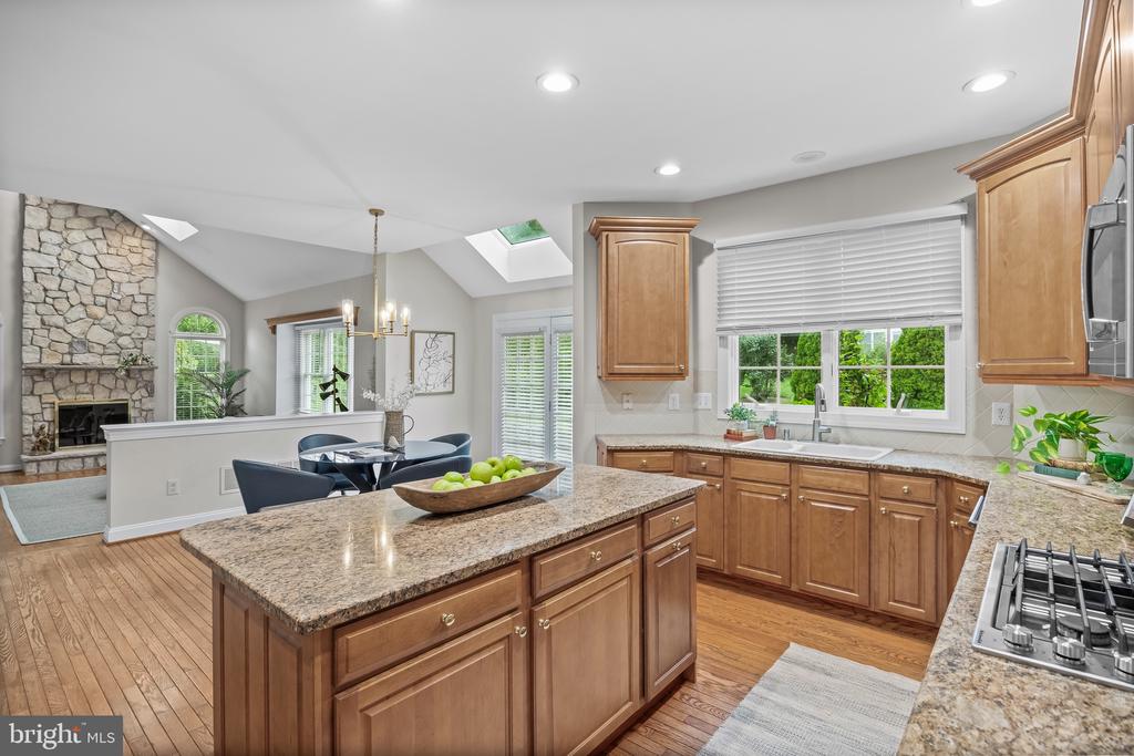 127 OAKMONT DRIVE