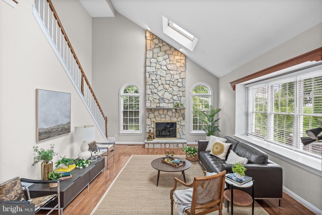 127 OAKMONT DRIVE