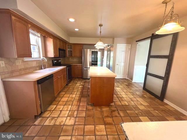 806 WESTERLY DRIVE