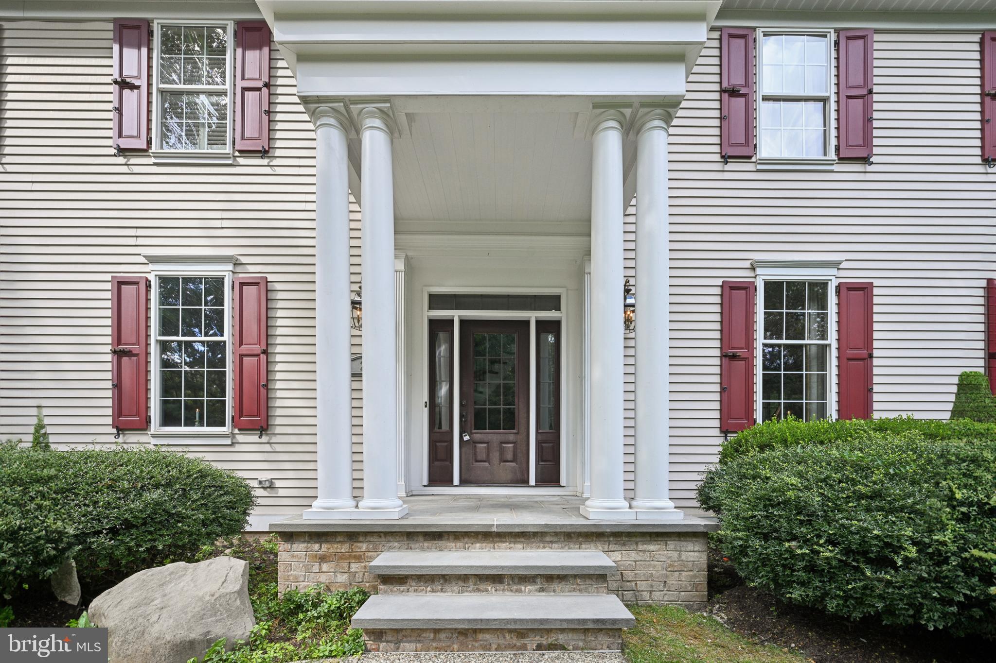 23 GEORGIA OKEEFE WAY