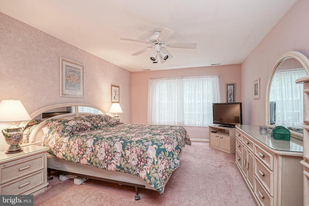 6206 NORMANDY DRIVE B