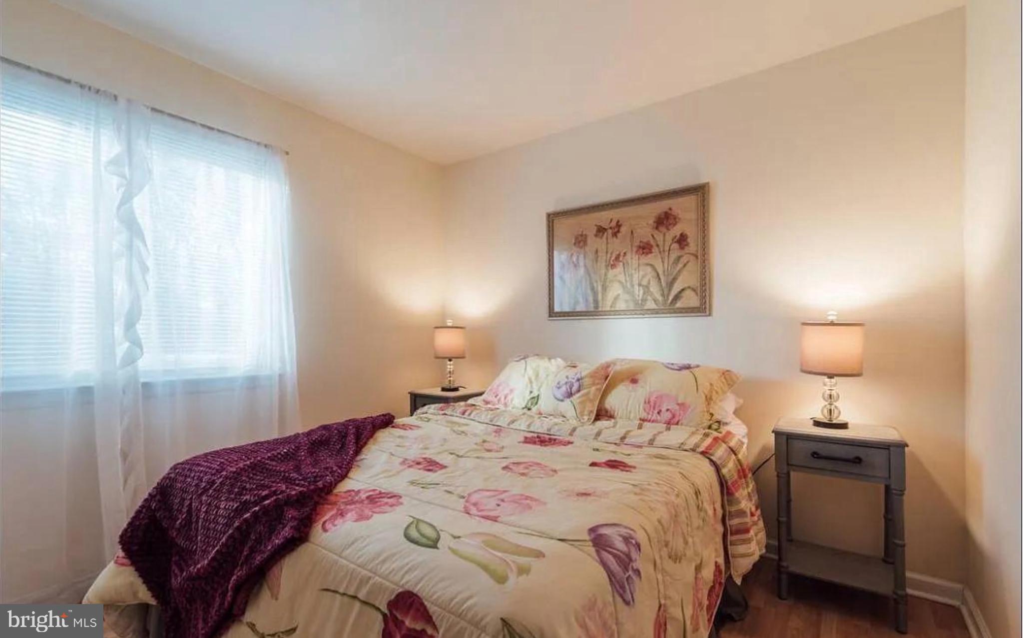 905 WOODHOLLOW DRIVE