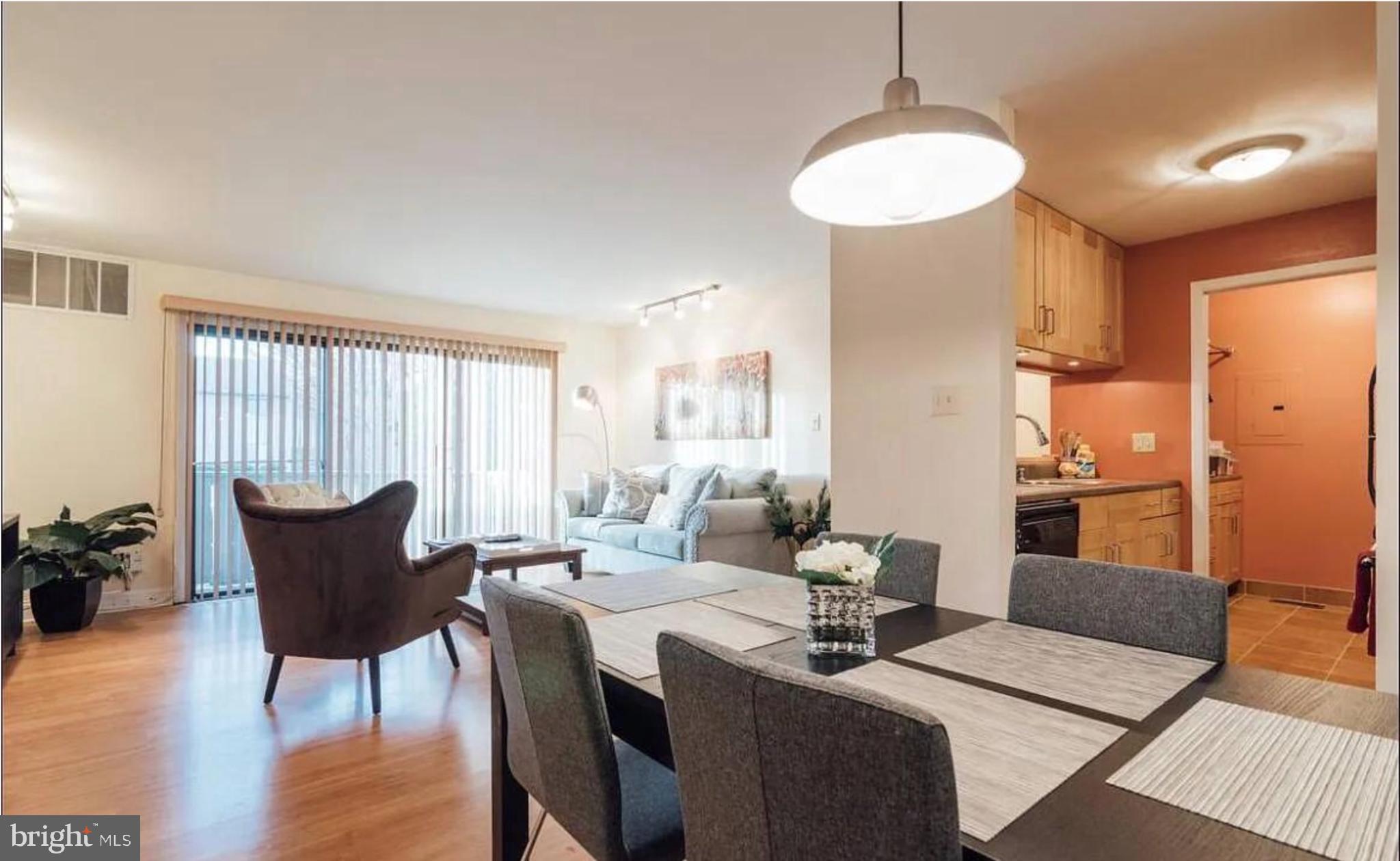 905 WOODHOLLOW DRIVE