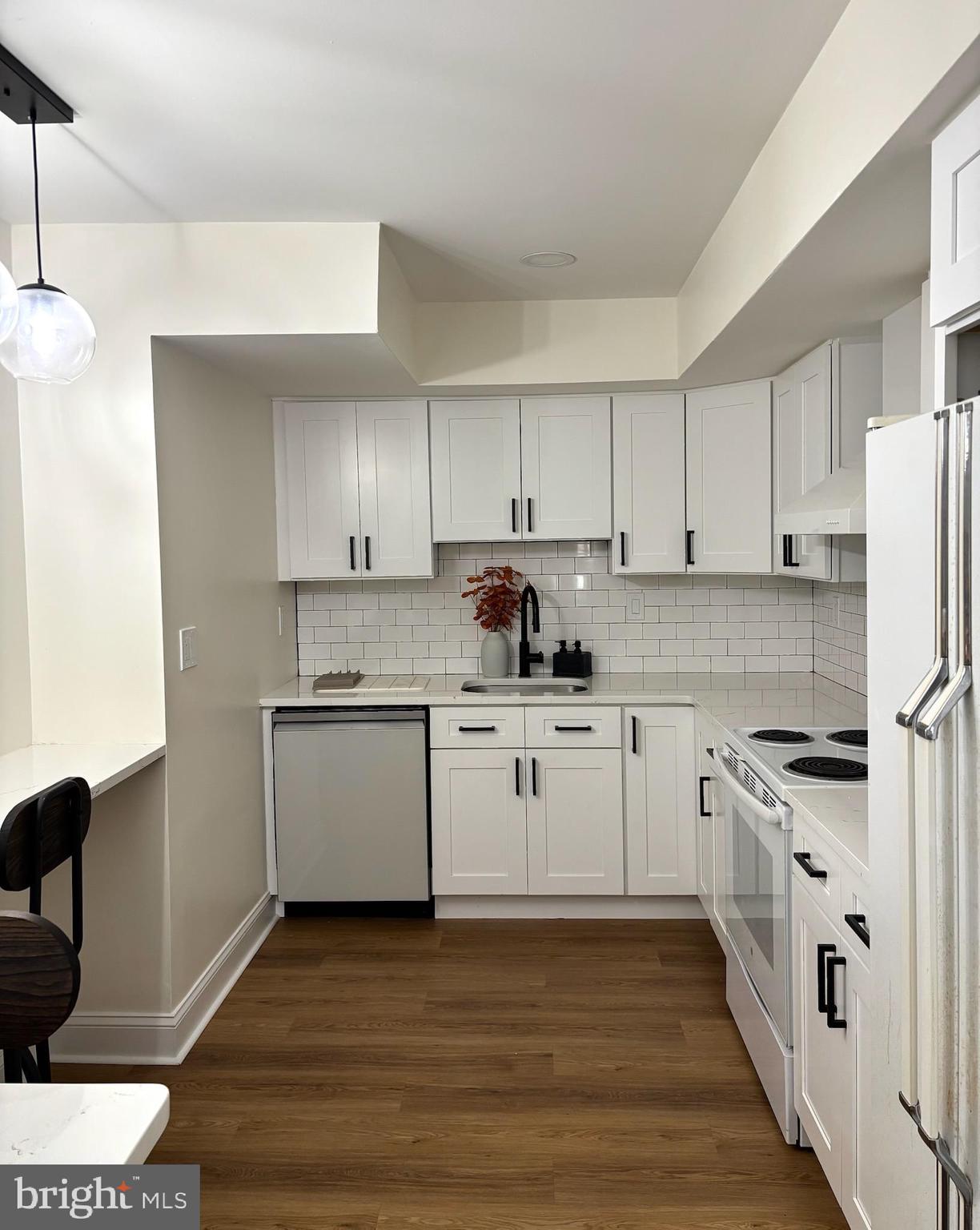 115 E KINGS HIGHWAY #319