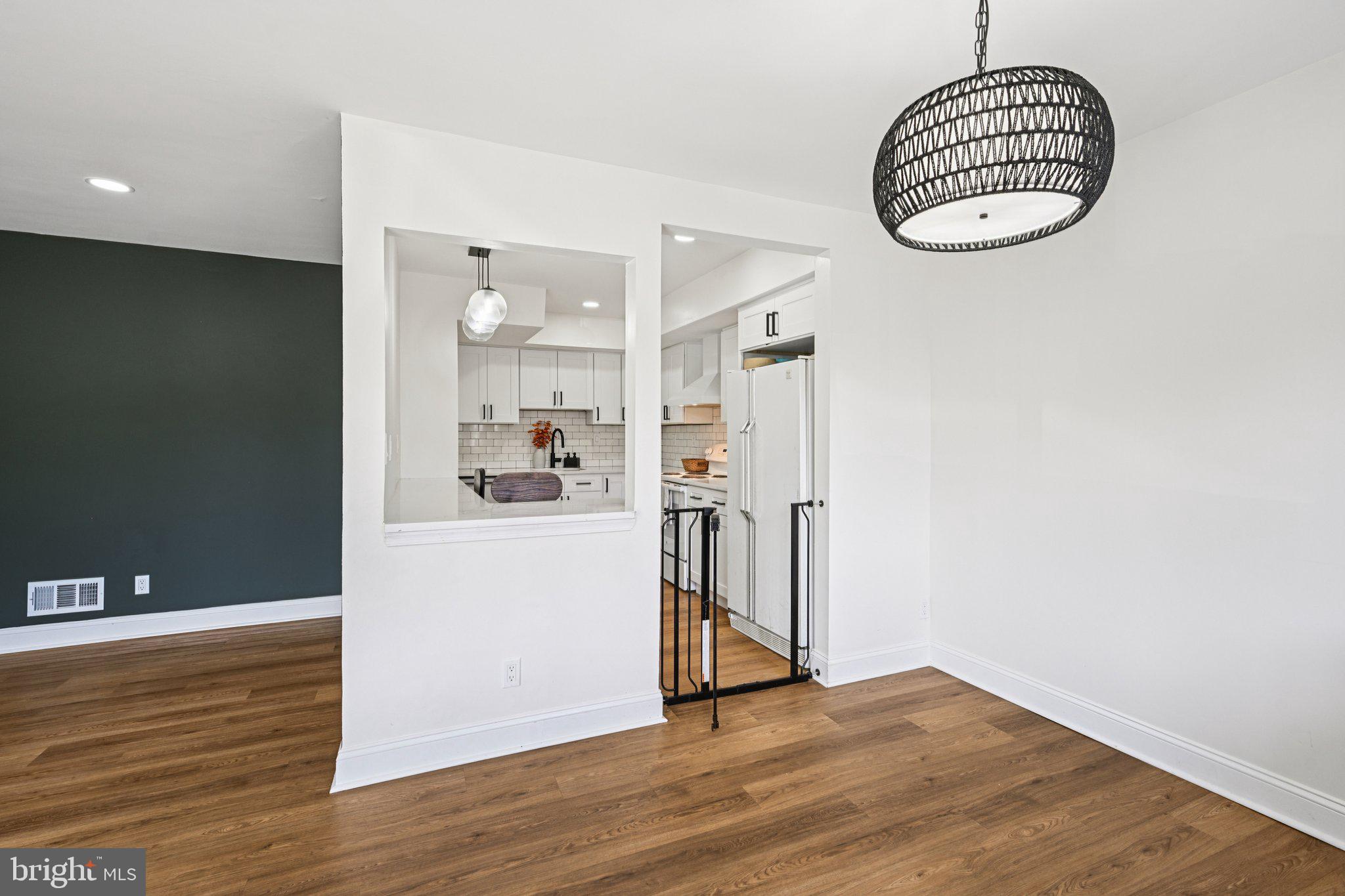 115 E KINGS HIGHWAY #319