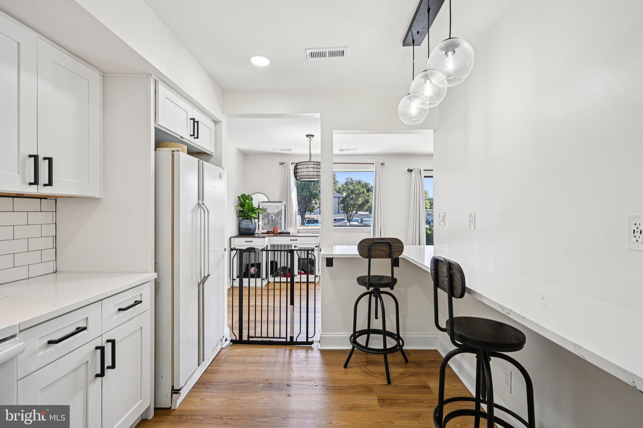 115 E KINGS HIGHWAY #319