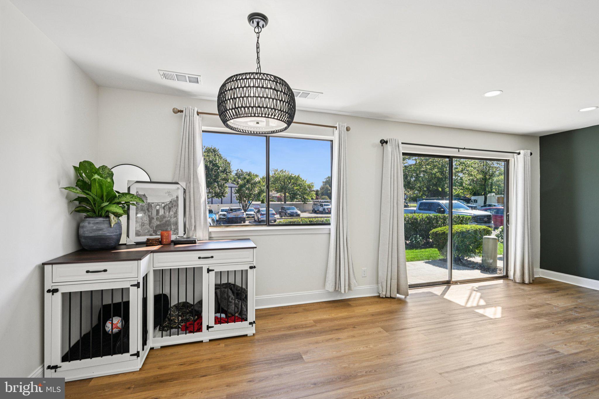 115 E KINGS HIGHWAY #319