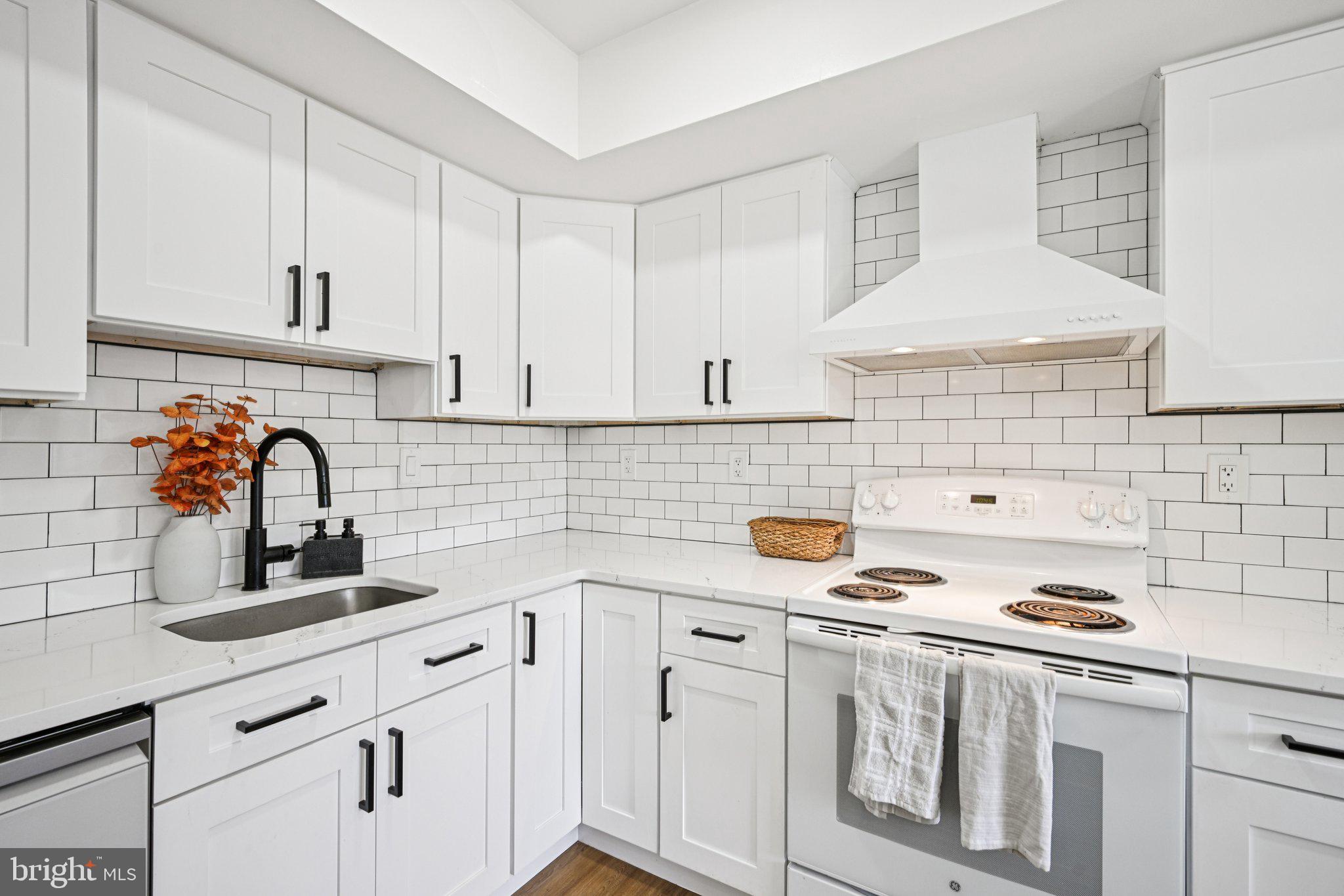 115 E KINGS HIGHWAY #319