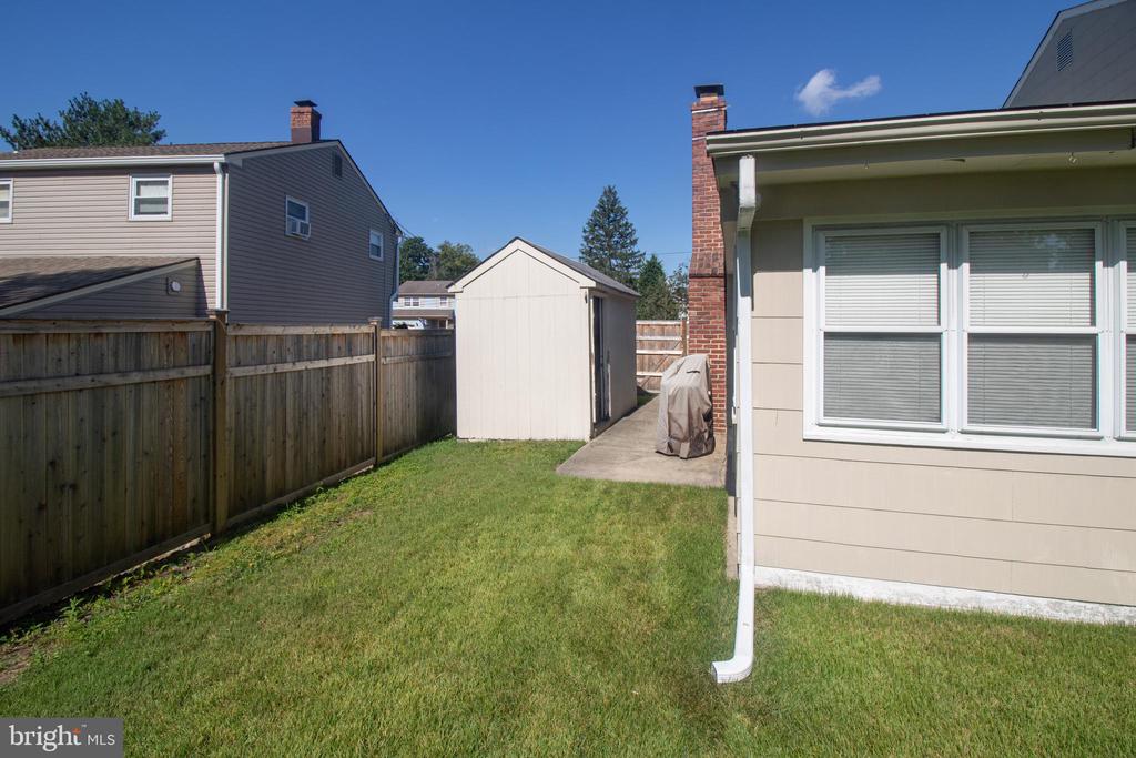25 CHAMPLAIN ROAD