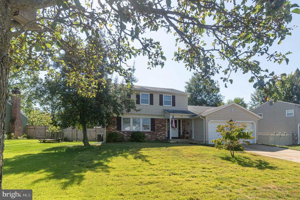 25 CHAMPLAIN ROAD