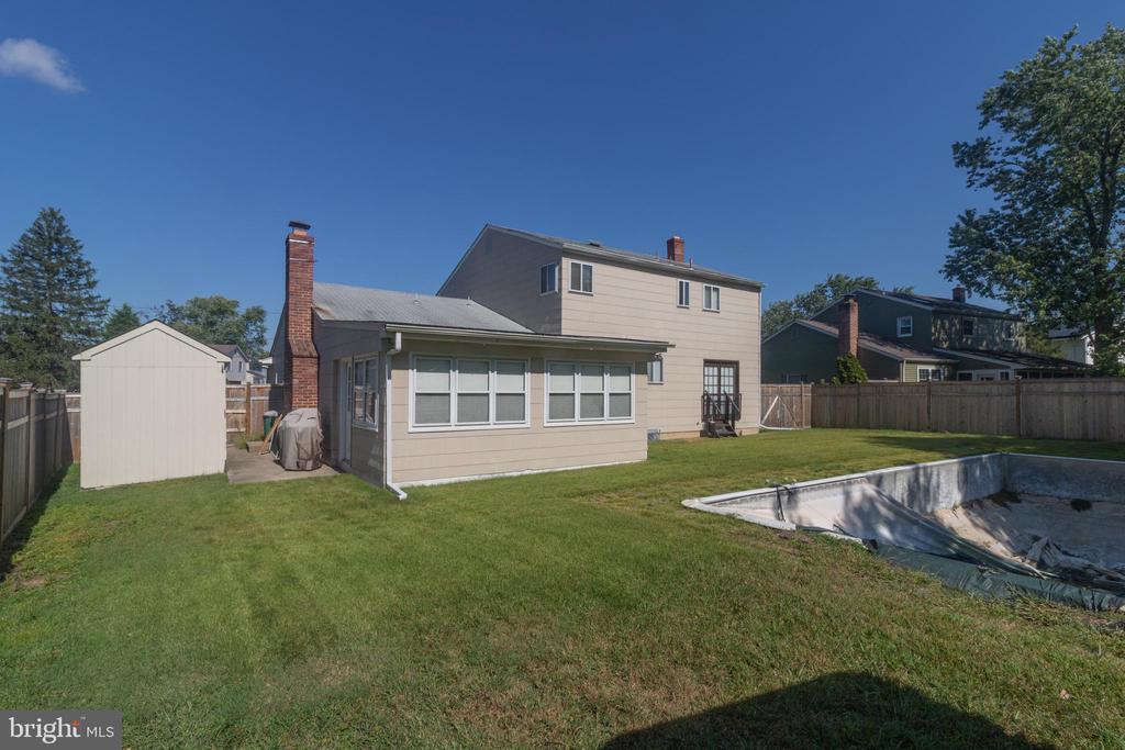 25 CHAMPLAIN ROAD