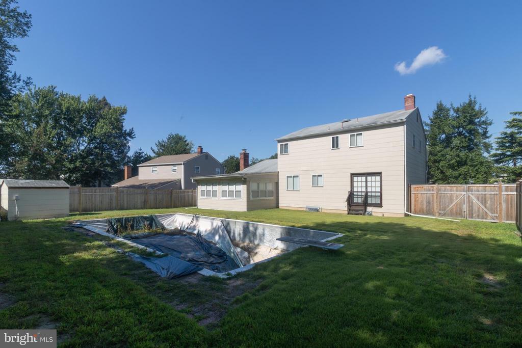 25 CHAMPLAIN ROAD