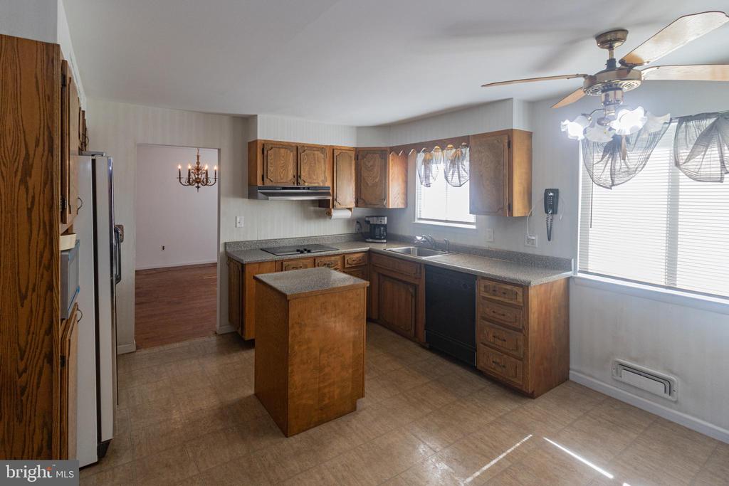 25 CHAMPLAIN ROAD