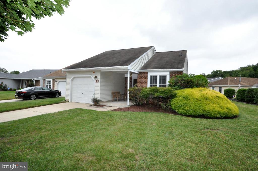 10 HANOVER COURT