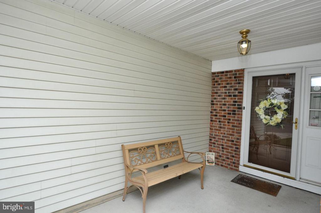 10 HANOVER COURT