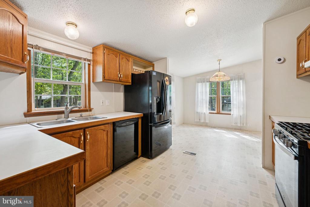 1A OAKVIEW DRIVE