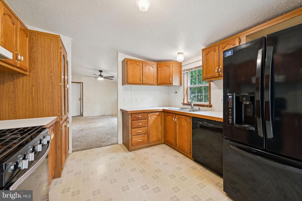 1A OAKVIEW DRIVE