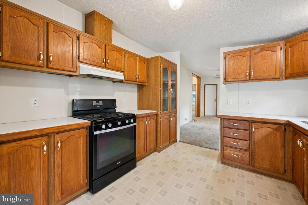 1A OAKVIEW DRIVE