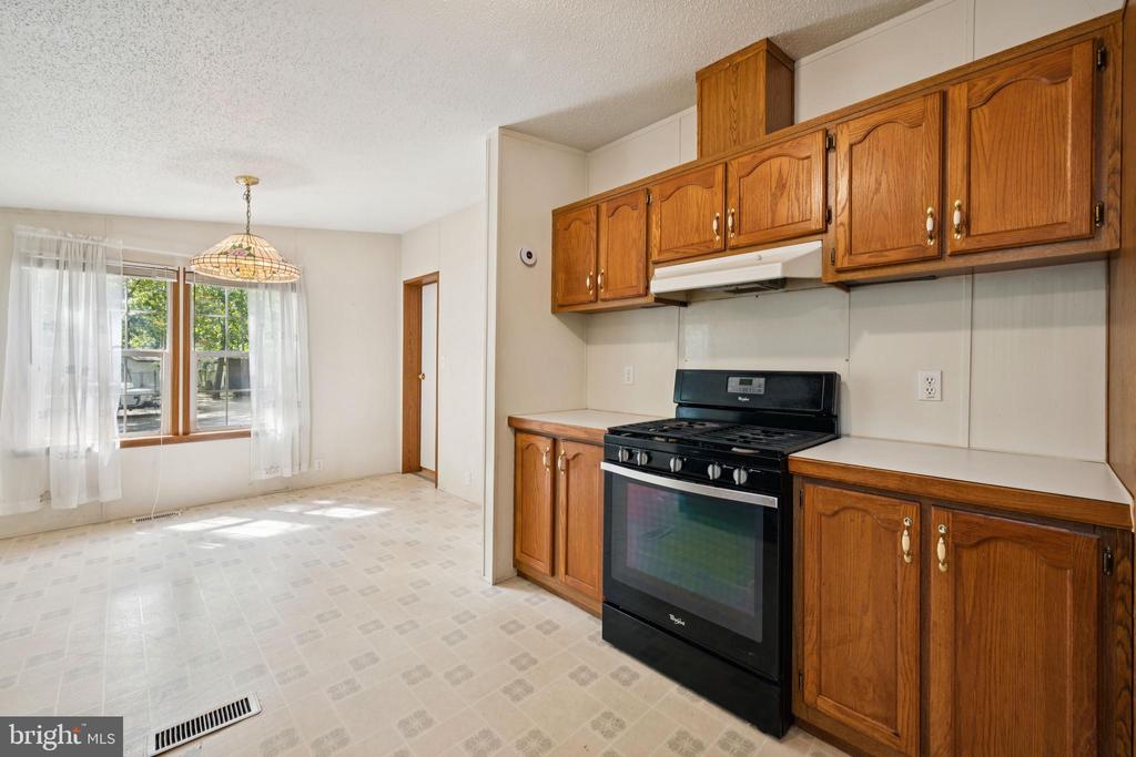 1A OAKVIEW DRIVE