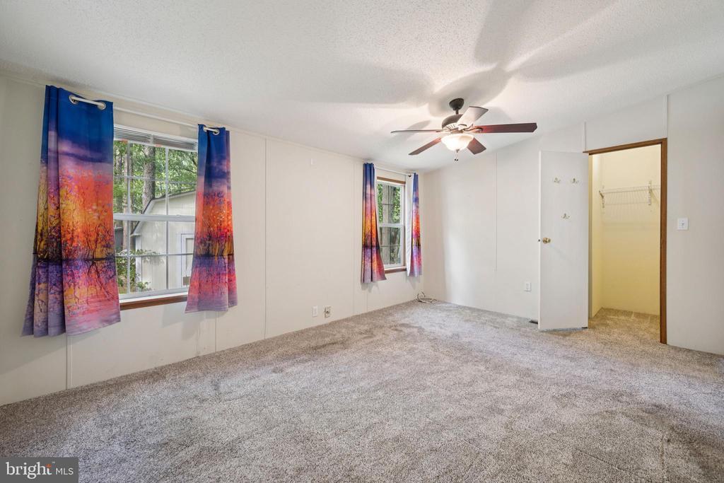 1A OAKVIEW DRIVE