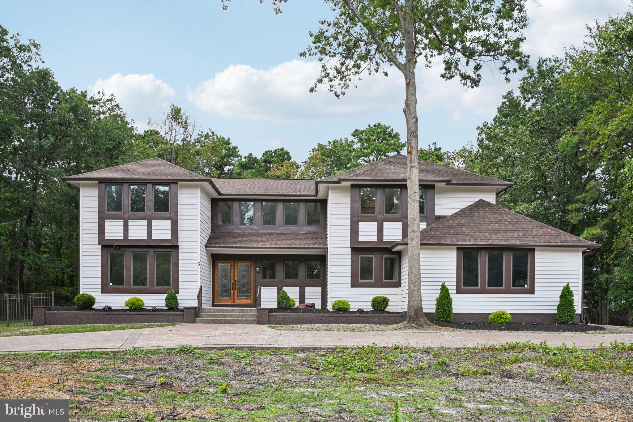 3 N COUNTRY LAKES DRIVE