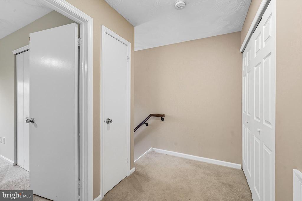 1105 YARMOUTH LANE