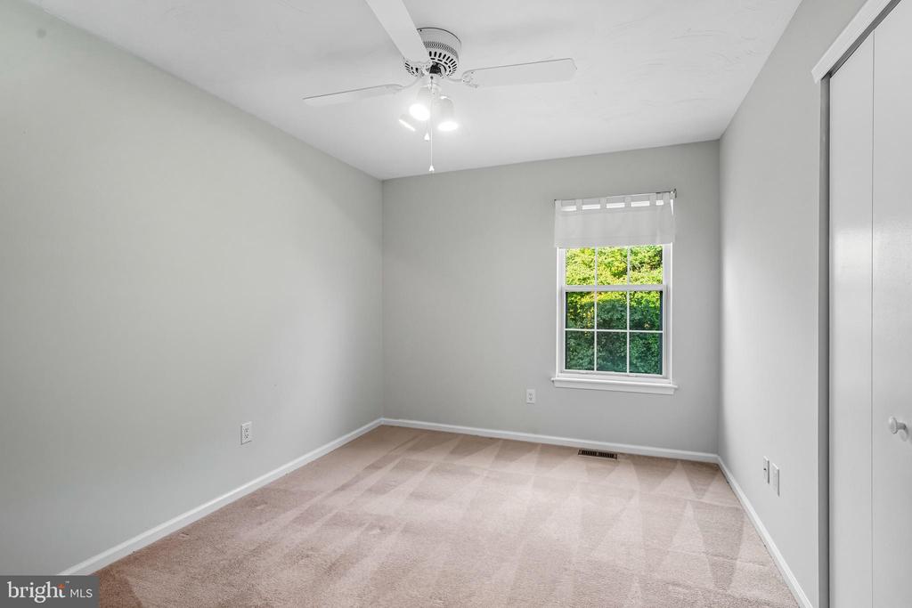 1105 YARMOUTH LANE
