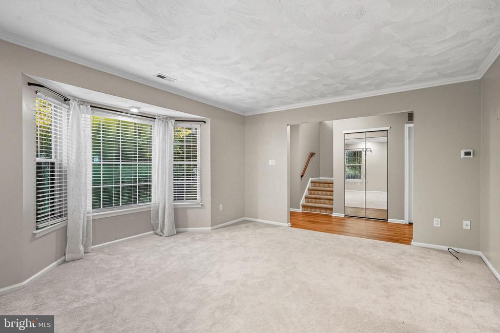 1105 YARMOUTH LANE