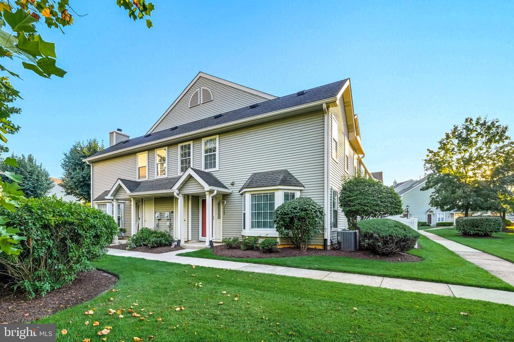1105 YARMOUTH LANE