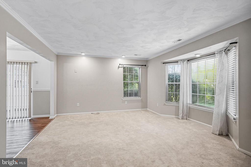 1105 YARMOUTH LANE